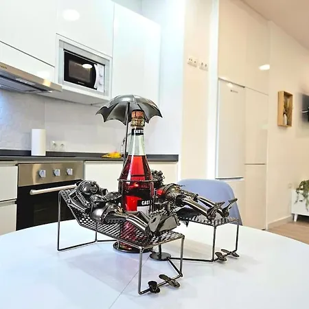 Moderno Loft A 250 Metros De La Playa & Parking * Malaga